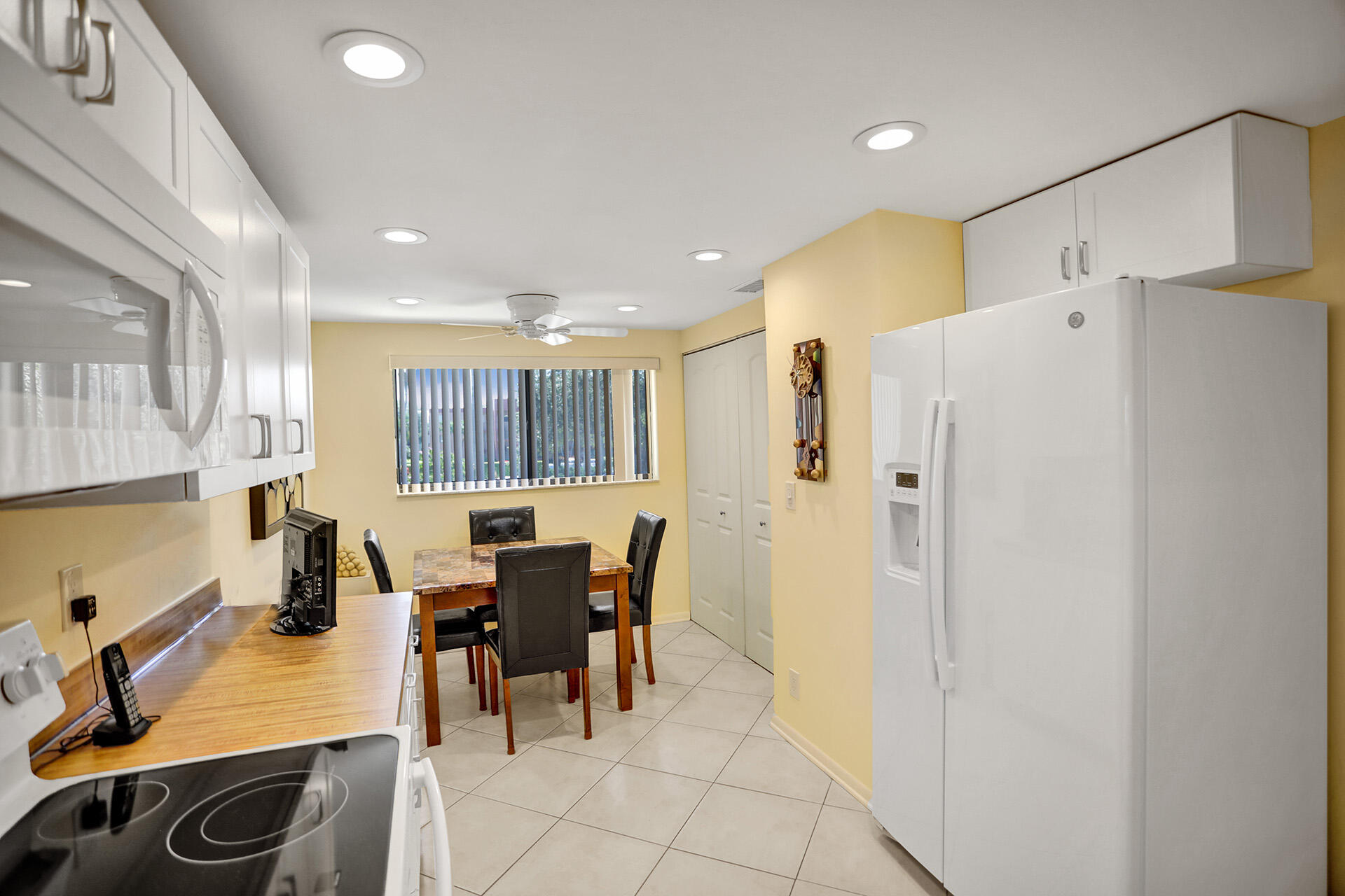 15075 Witney Road, Unit 212 Delray Beach, FL 33484 - Photo 4 of 57 Kitchen