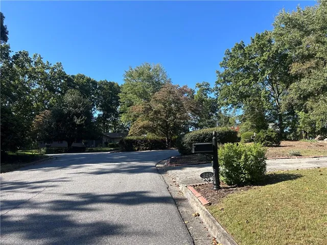 $2,950 | 320 6 Branches Court, Roswell, GA 30076