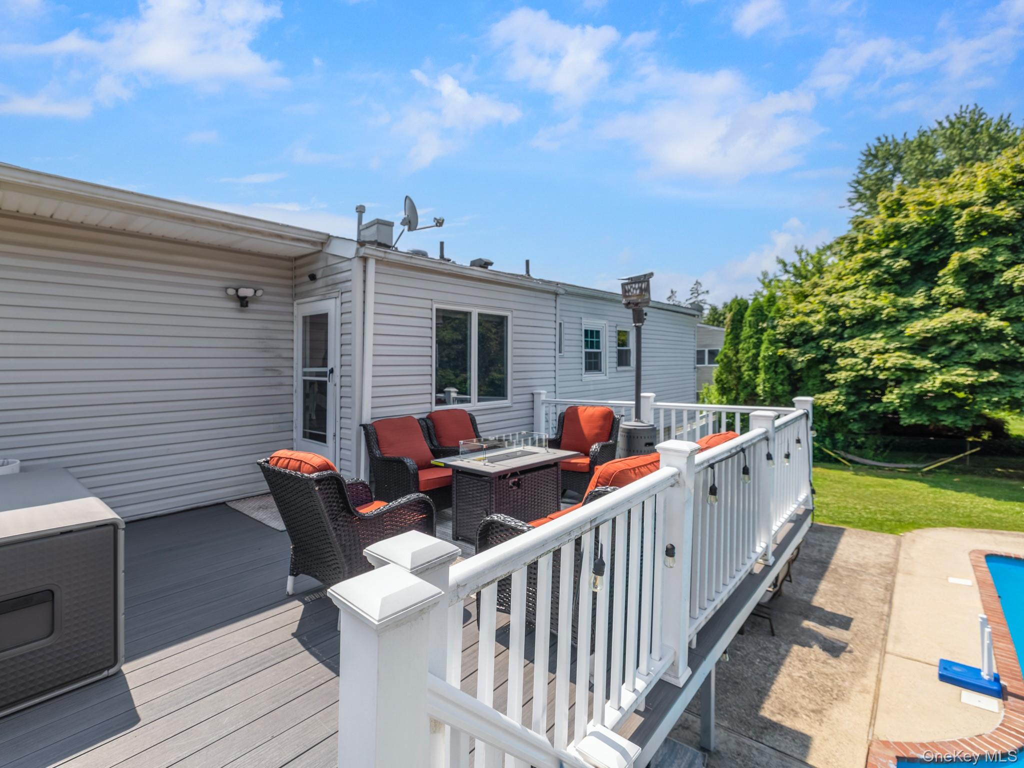 40 Peppermint Road Commack, NY 11725 - Photo 27 of 32