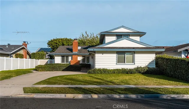 $1,300,000 | 17588 Santa Paula Circle, Fountain Valley, CA 92708