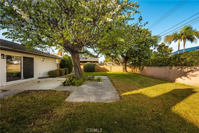 $1,300,000 | 17588 Santa Paula Circle, Fountain Valley, CA 92708