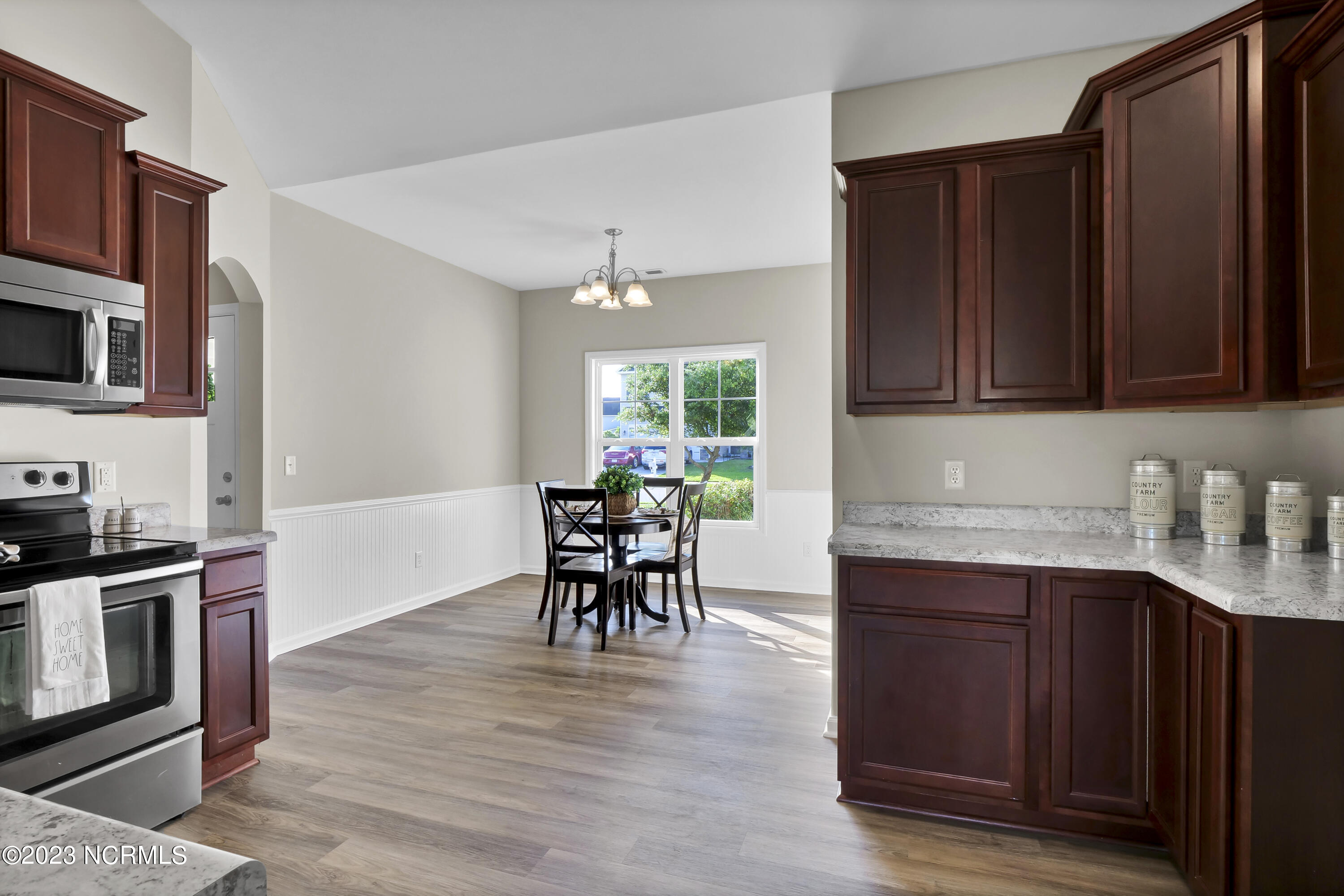 335 Kingston Road Jacksonville, NC 28546 - Photo 9 of 31 8