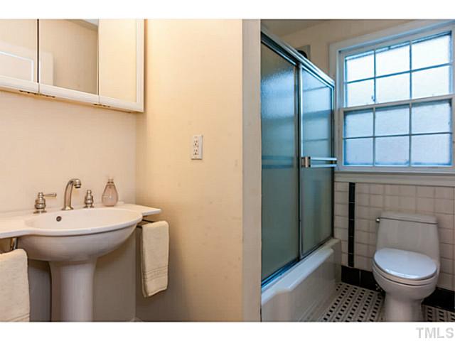 1212 Mitchell Street Raleigh, NC 27607 - Photo 14 of 24