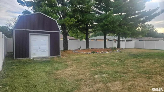 $198,000 | 214 Palm Street, Canton, IL 61520