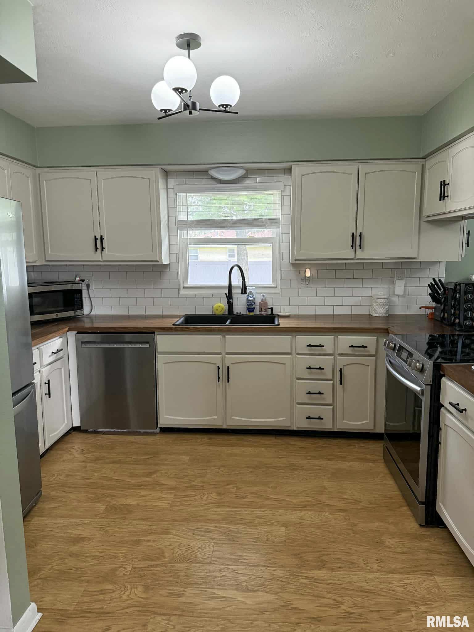 214 Palm Street Canton, IL 61520 - Photo 7 of 56