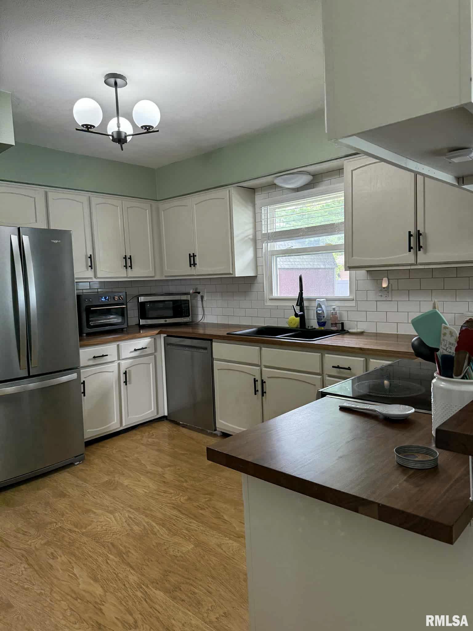 214 Palm Street Canton, IL 61520 - Photo 9 of 56