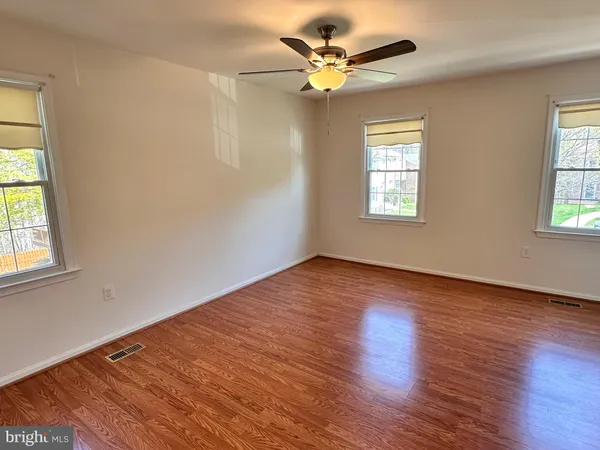 $2,900 | 7914 Forest Path Way, Springfield, VA 22153