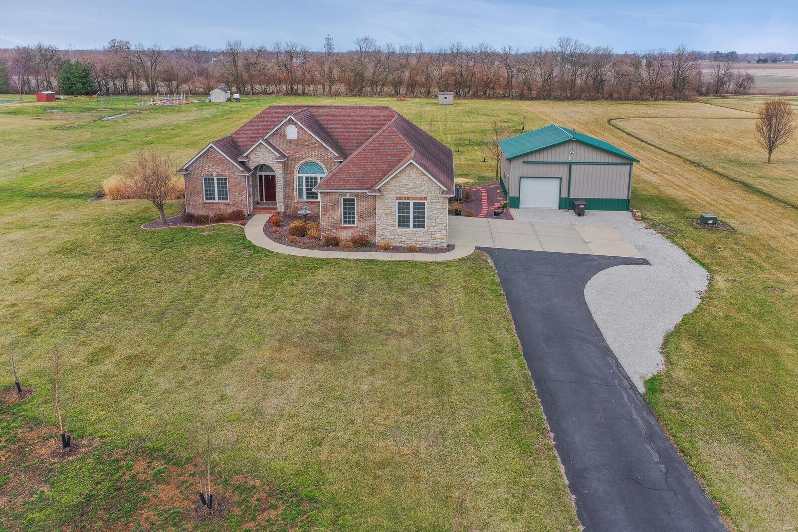 5307 Quercus Grove Road Edwardsville, IL 62025 - Photo 2 of 36