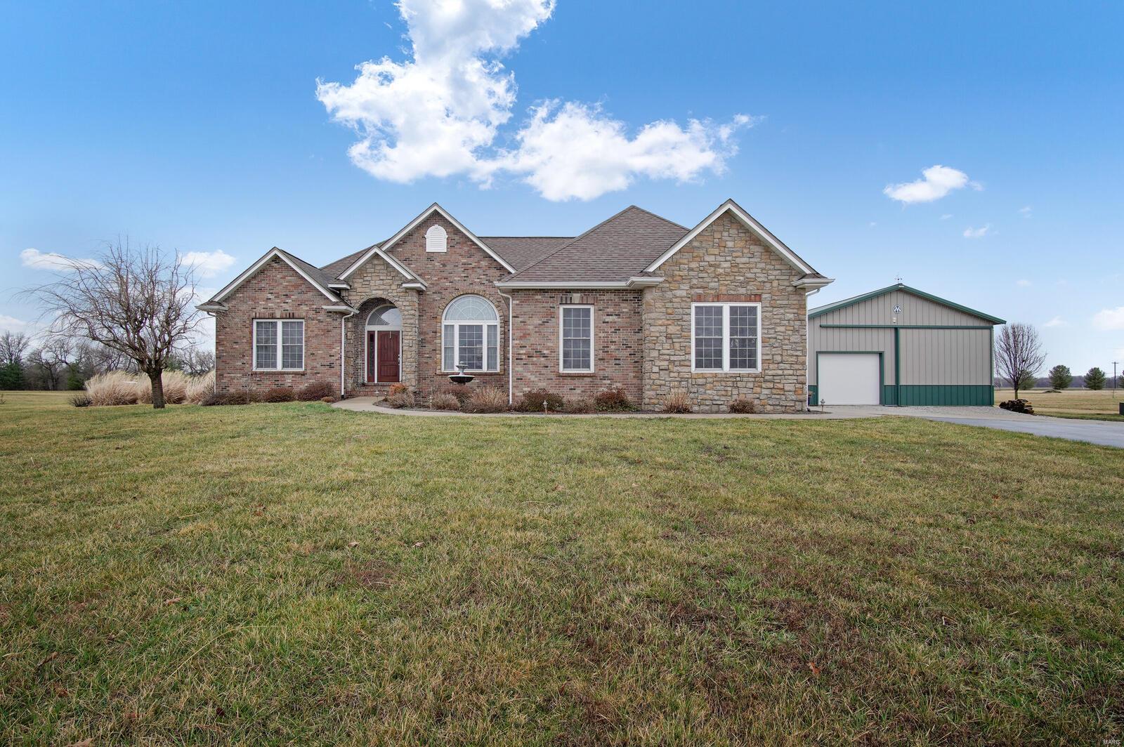 5307 Quercus Grove Road Edwardsville, IL 62025 - Photo 3 of 36