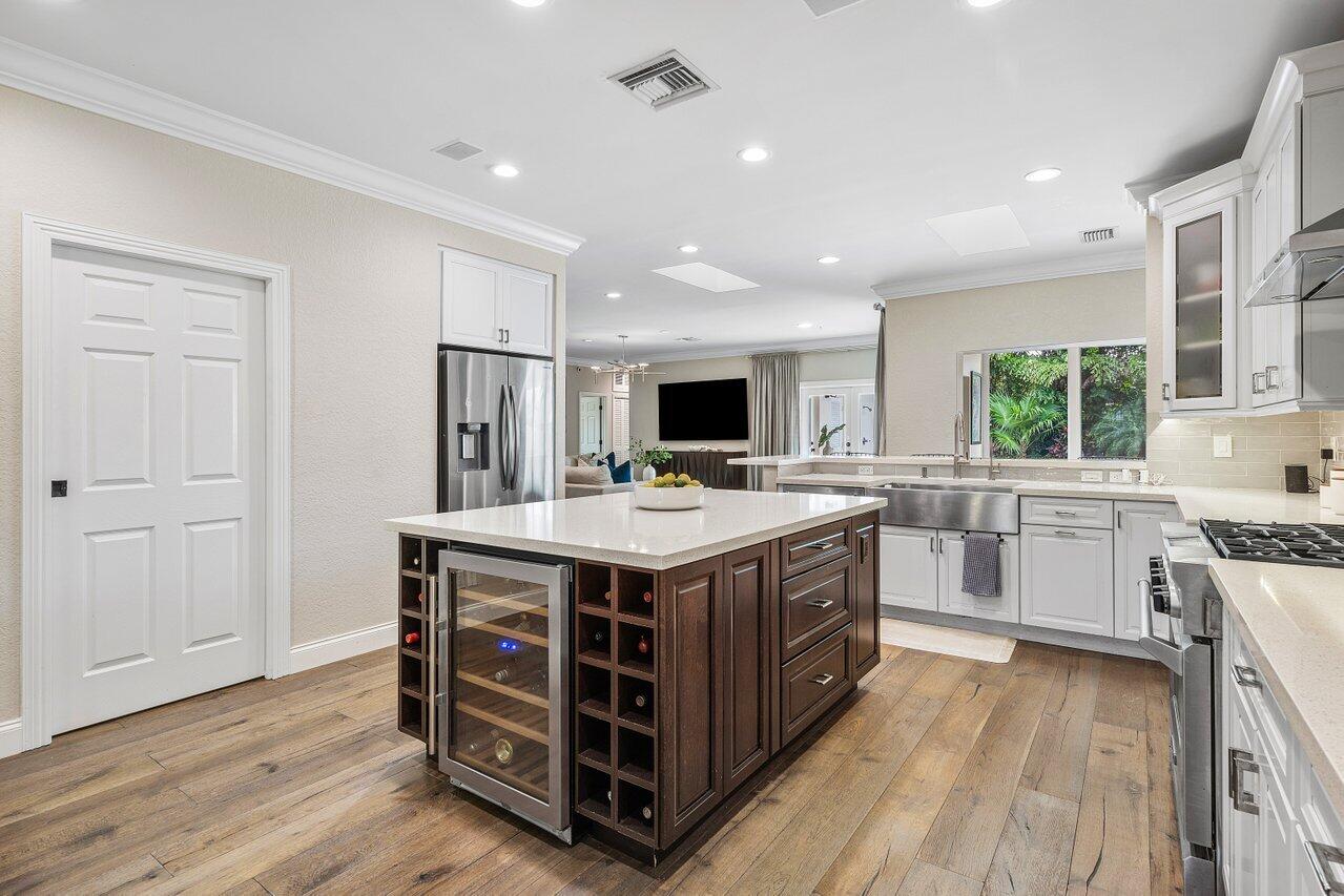 1080 Southwest 17th Street Boca Raton, FL 33486 - Photo 13 of 45 Kitchen