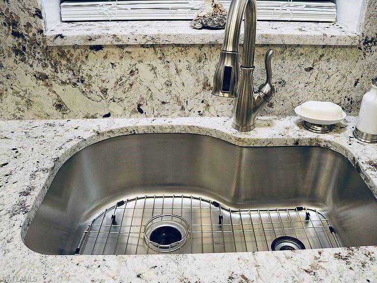 4648 Buck Key Road Sanibel, FL 33957 - Photo 10 of 35