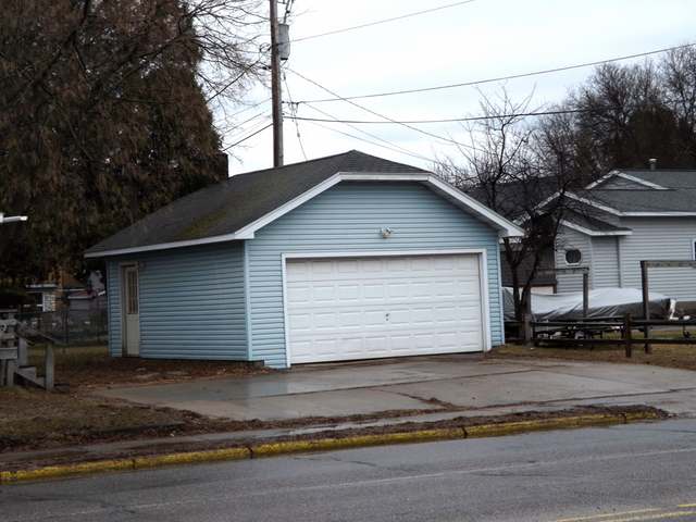 704 Arbutus Street Rhinelander, WI 54501 - Photo 8 of 12 Gallery Image 8