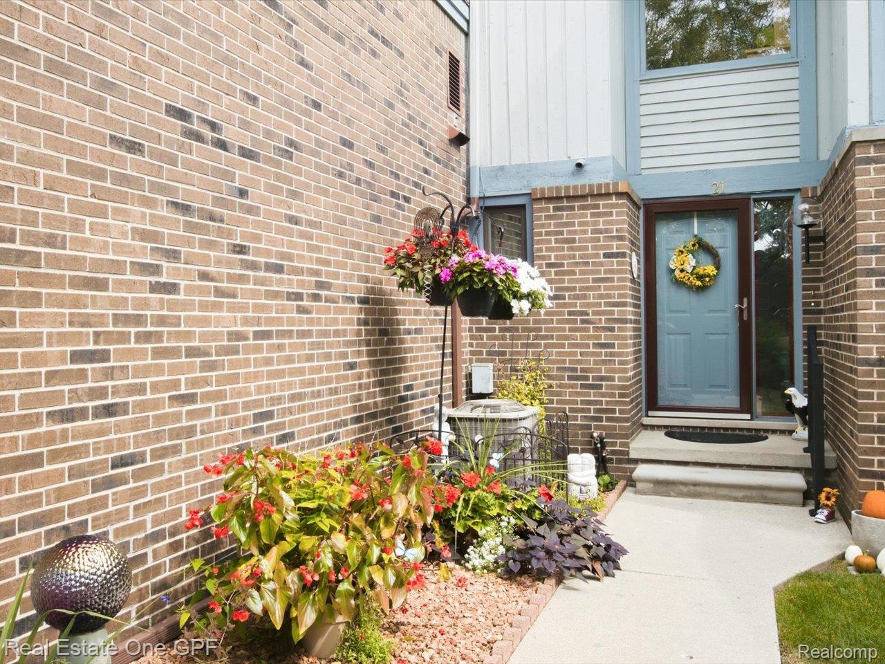 1715 River Road, Unit 21 St. Clair, MI 48079 - Photo 4 of 51 04-1715 River Rd -1.jpg