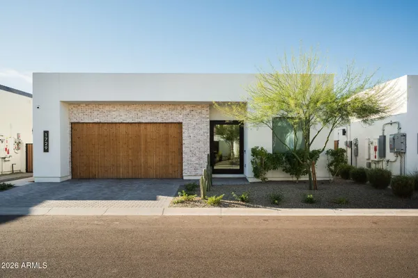 $1,399,000 | 1729 East Winchcomb Drive, Phoenix, AZ 85022