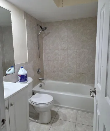 $2,800 | 220 Northwest 43rd Street, Deerfield Beach, FL 33064