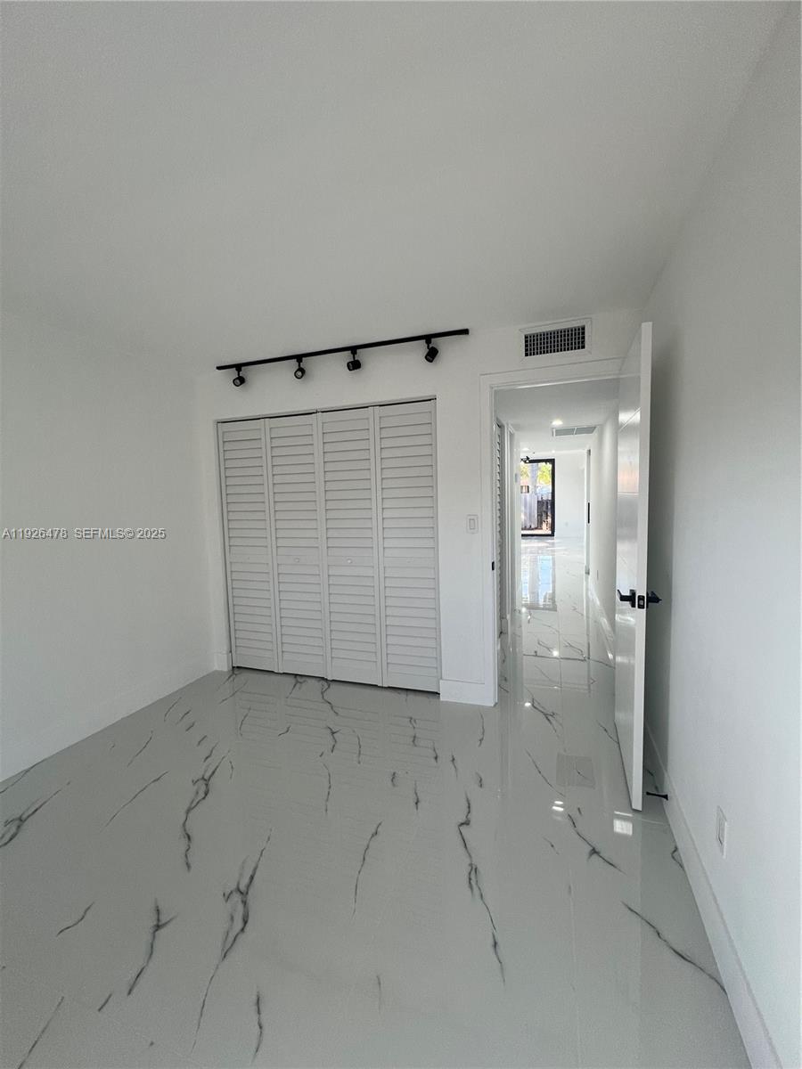 20610 Northeast 7th Court Miami, FL 33179 - Photo 25 of 38