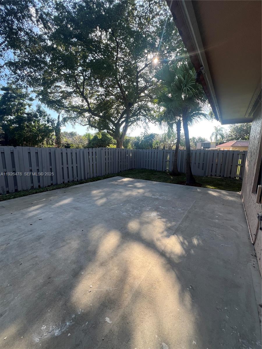 20610 Northeast 7th Court Miami, FL 33179 - Photo 31 of 38