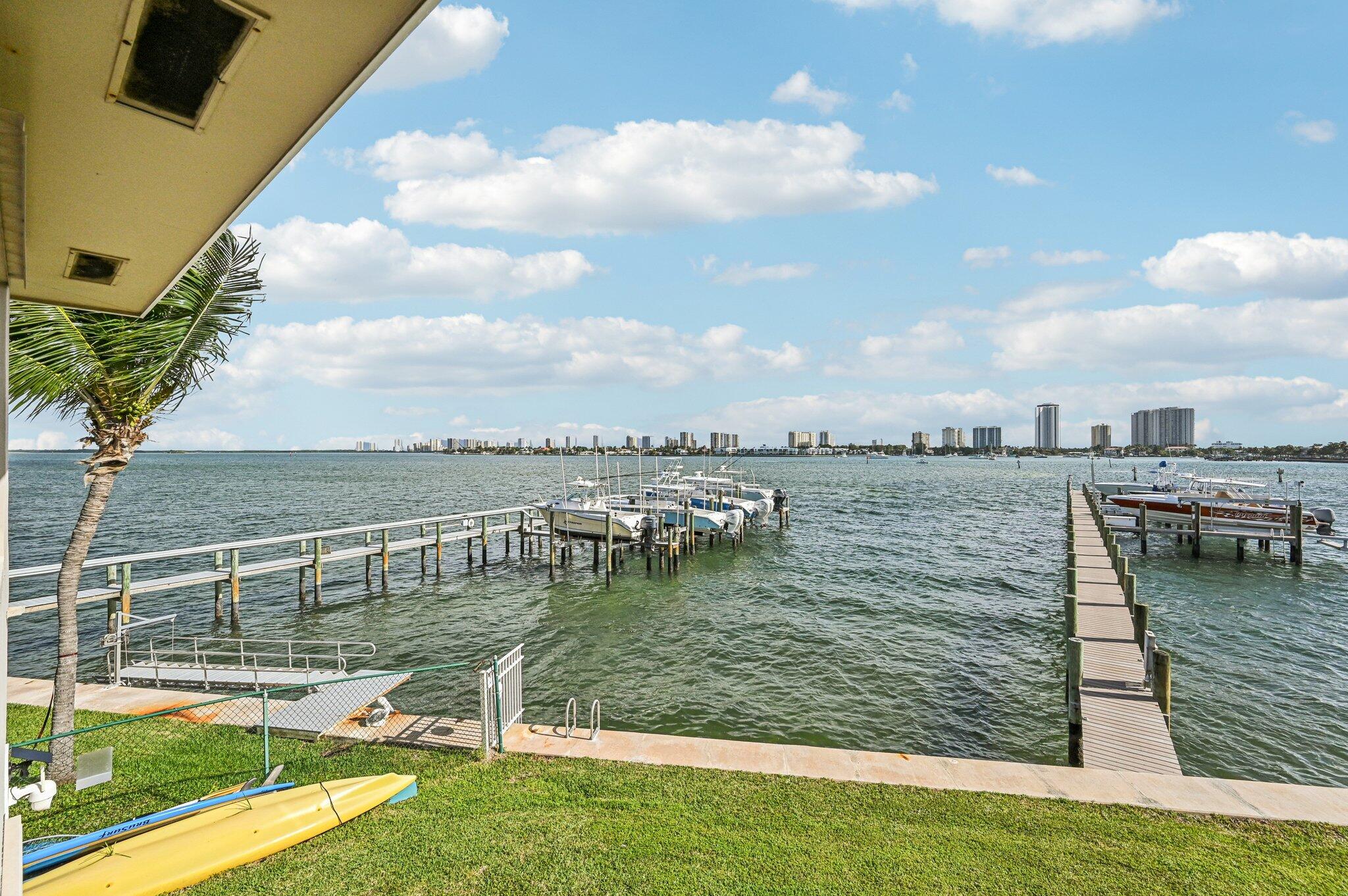 370 Wilma Circle, Unit 6 Riviera Beach, FL 33404 - Photo 25 of 28 25-web-or-mls-Wilma Cir-S1912-025