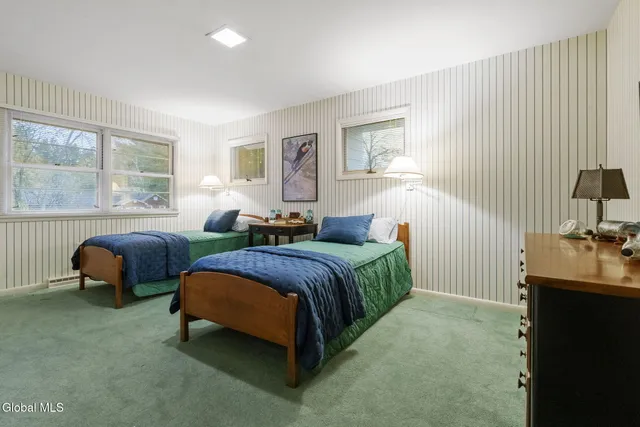 $599,900 | 6 Arbor Drive, Glens Falls, NY 12801