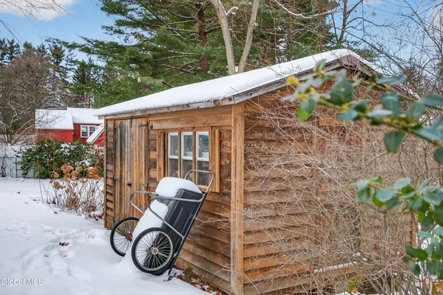 $599,900 | 6 Arbor Drive, Glens Falls, NY 12801