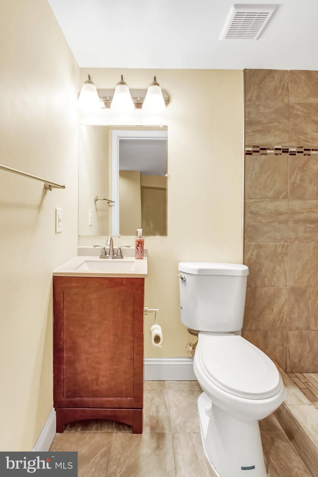 5502 Bucknell Road Baltimore, MD 21206 - Photo 20 of 25 Basement Full Bathroom
