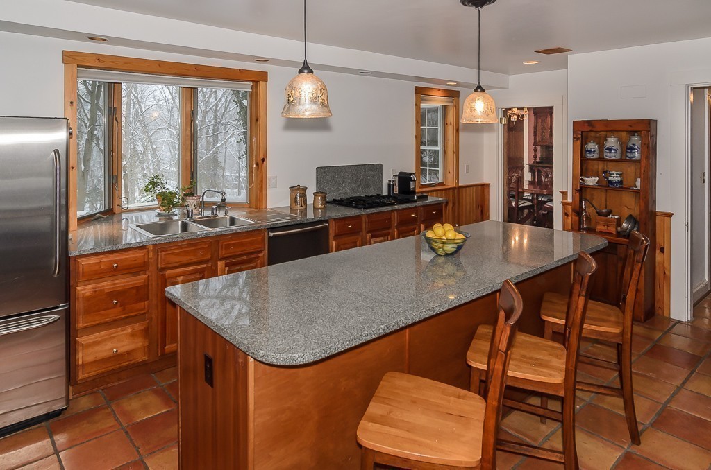 141 Highland Street Dedham, MA 02026 - Photo 7 of 29