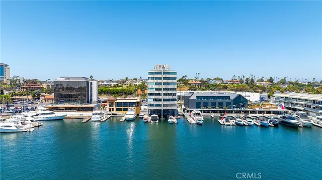$1,725,000 | 3121 West Coast Highway, Unit 5D, Newport Beach, CA 92663