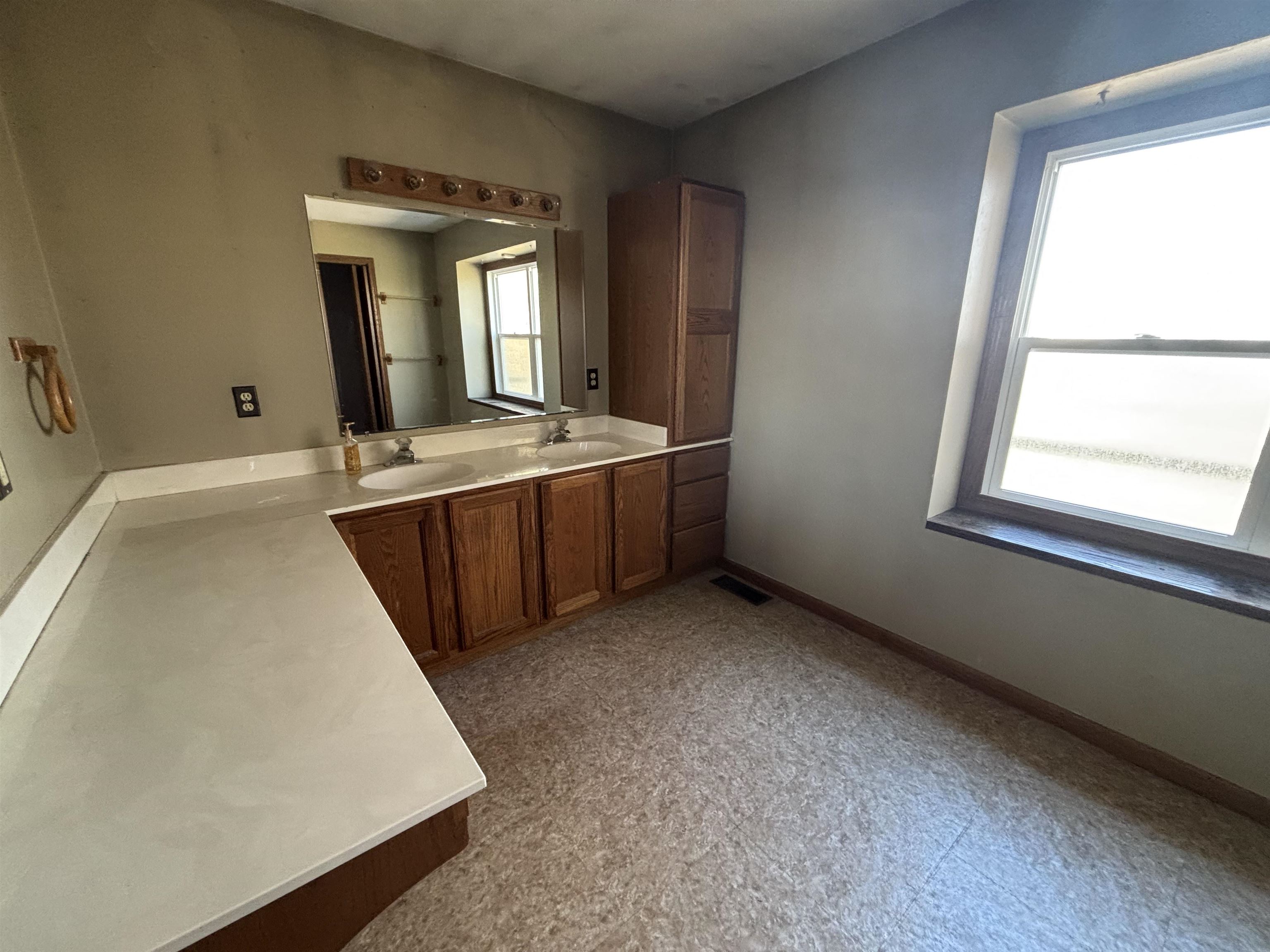 12421 Olson Road Caledonia, IL 61011 - Photo 20 of 32