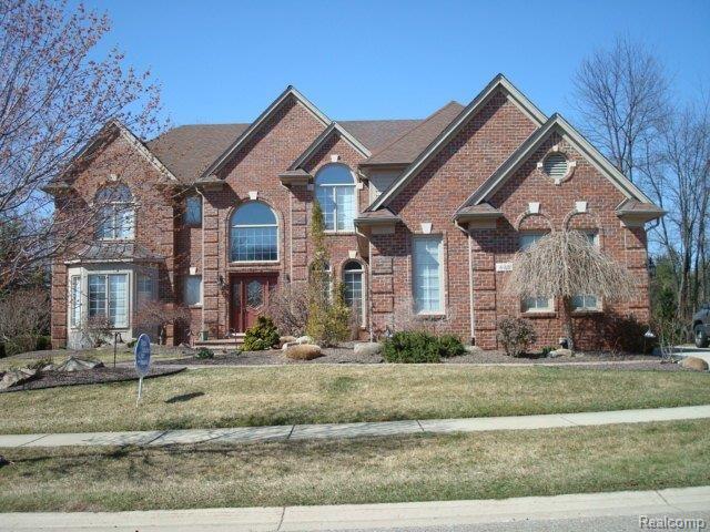 445 Springview Drive Rochester, MI 48307 - Photo 1 of 24 DSC02413.JPG