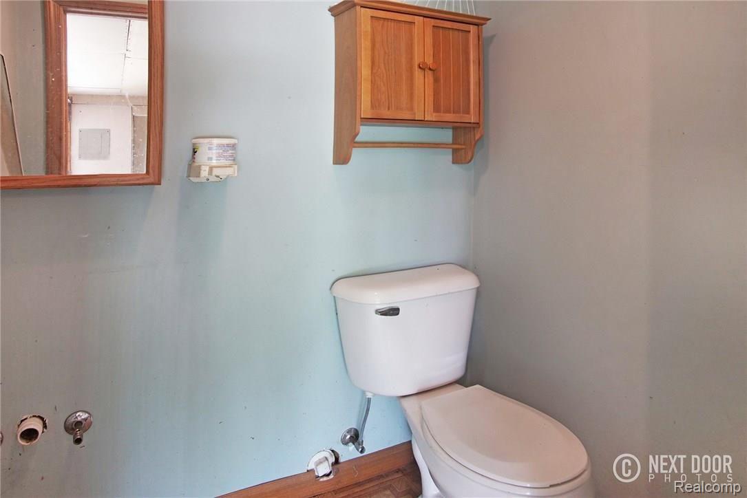 5789 Clarkston Road Clarkston, MI 48348 - Photo 28 of 37 WORKSHOP HALF BATH.jpg