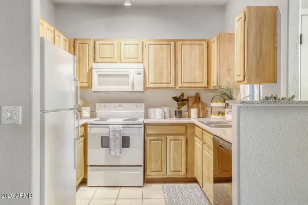 $175,000 | 2929 West Yorkshire Drive, Unit 2074, Phoenix, AZ 85027