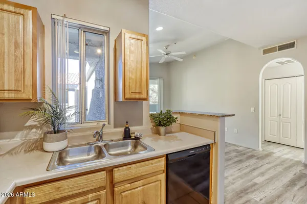 $175,000 | 2929 West Yorkshire Drive, Unit 2074, Phoenix, AZ 85027