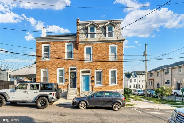 $3,450 | 205 Hermitage Street, Philadelphia, PA 19127