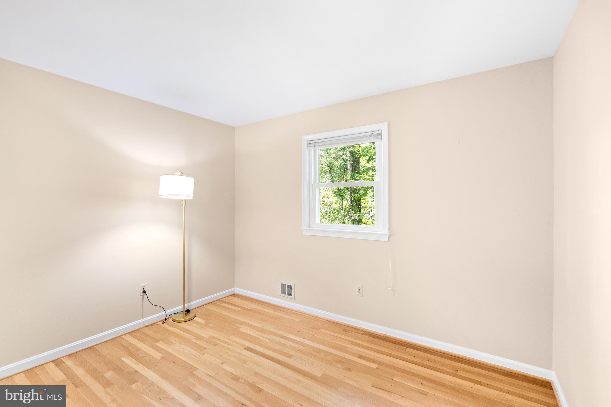 6604 Grey Fox Drive Springfield, VA 22152 - Photo 25 of 46 an empty room with a window