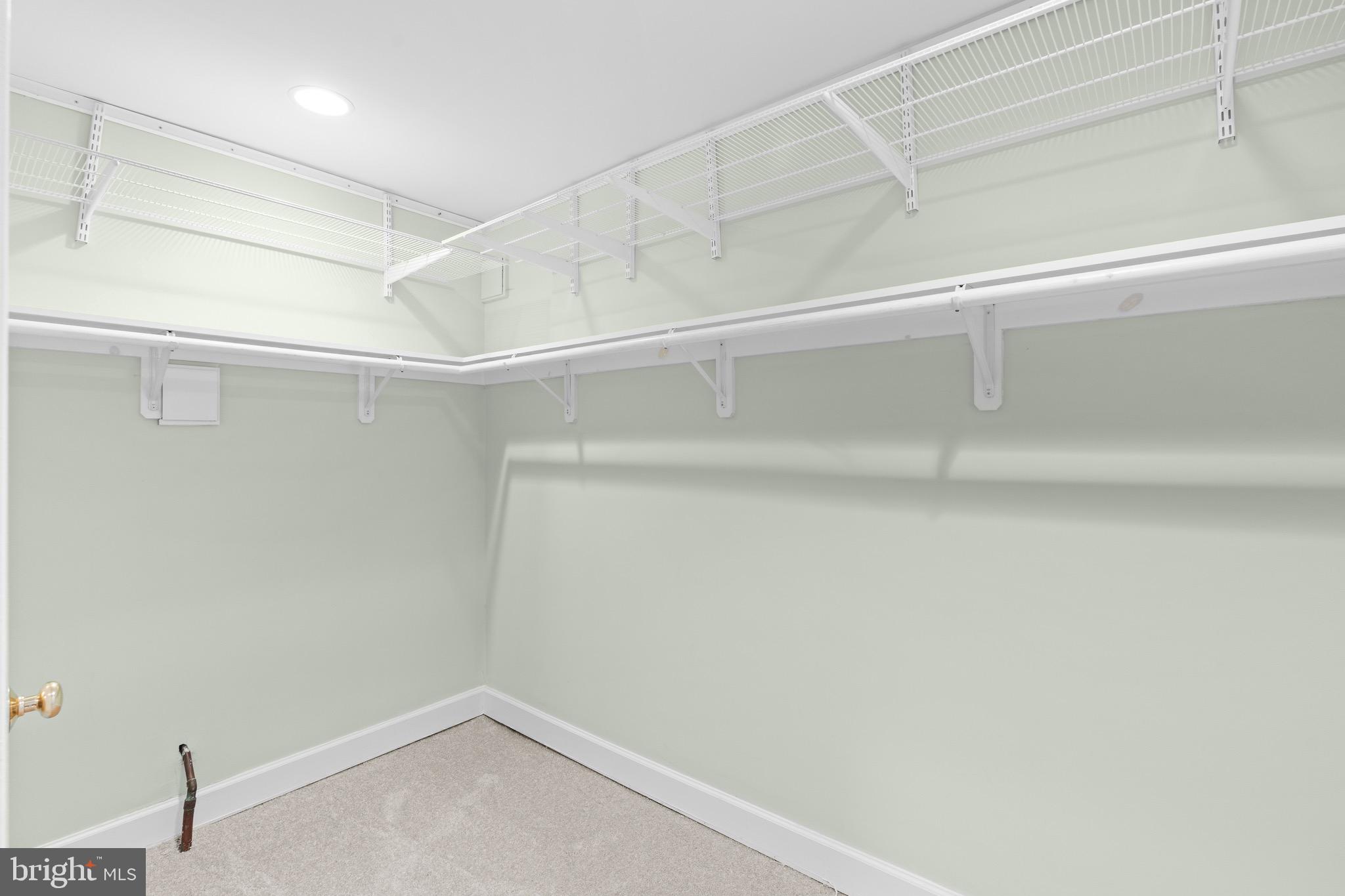 6604 Grey Fox Drive Springfield, VA 22152 - Photo 36 of 46 a view of an empty room