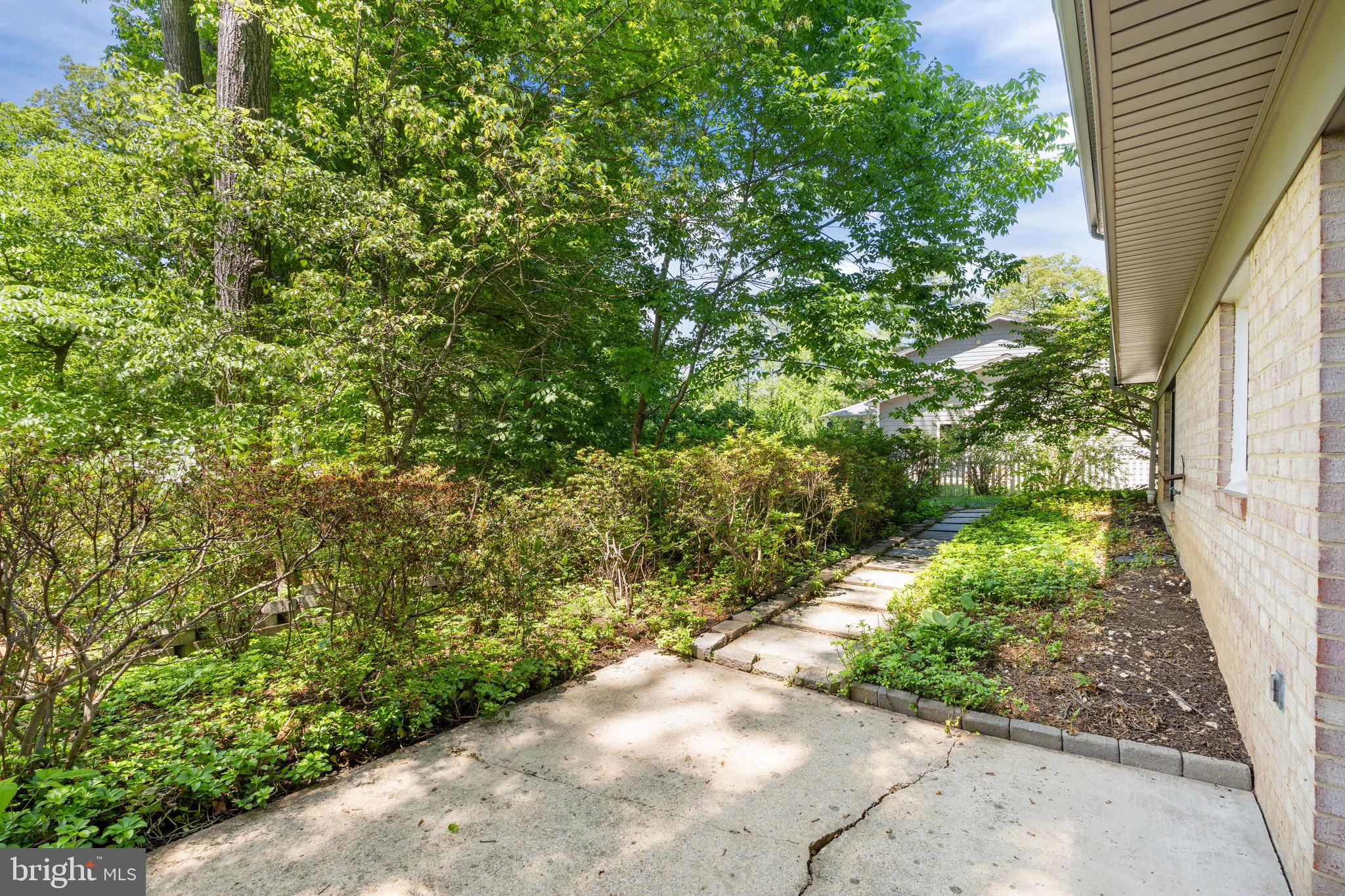 6604 Grey Fox Drive Springfield, VA 22152 - Photo 44 of 46 a view of a garden with plants