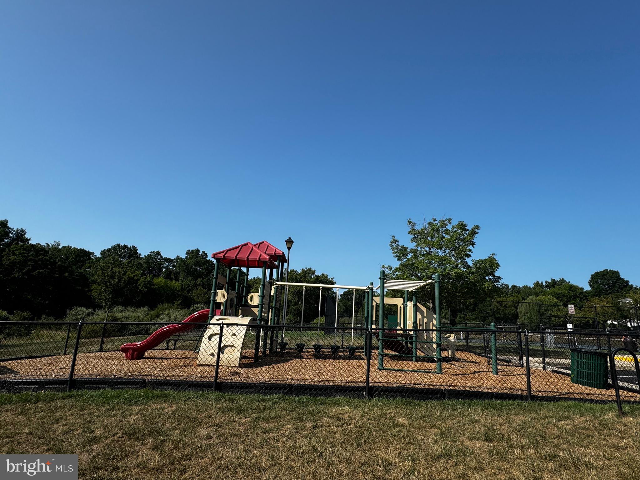 43464 Lucketts Bridge Circle Ashburn, VA 20148 - Photo 79 of 82