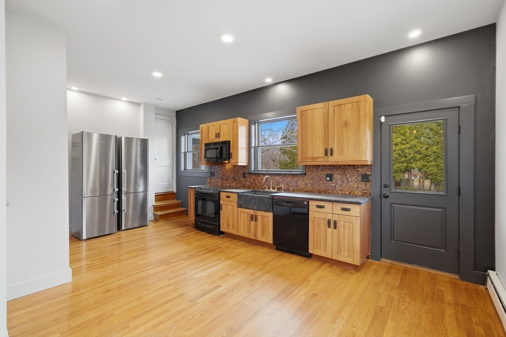 2 Ocean Avenue Swampscott, MA 01907 - Photo 19 of 42