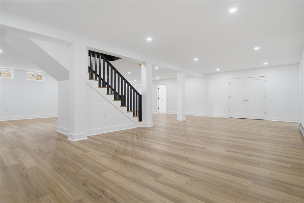 2 Ocean Avenue Swampscott, MA 01907 - Photo 32 of 42