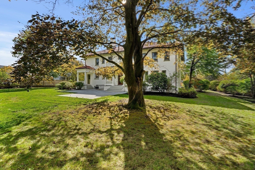 2 Ocean Avenue Swampscott, MA 01907 - Photo 39 of 42