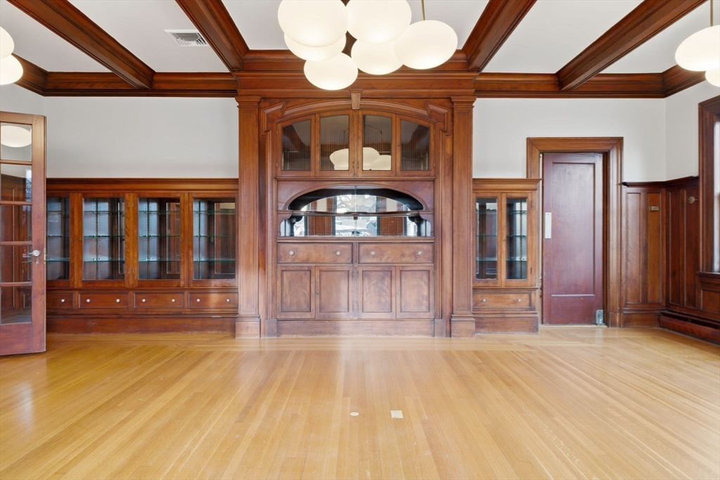 2 Ocean Avenue Swampscott, MA 01907 - Photo 10 of 42