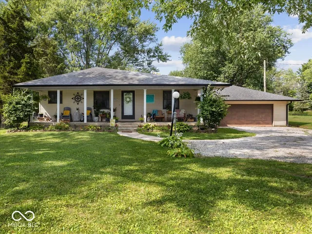 $310,000 | 6784 East County Road 100 South, Avon, IN 46123