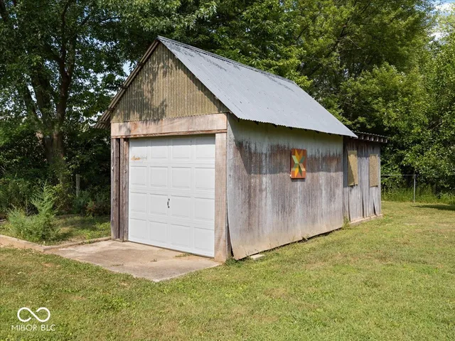 $310,000 | 6784 East County Road 100 South, Avon, IN 46123