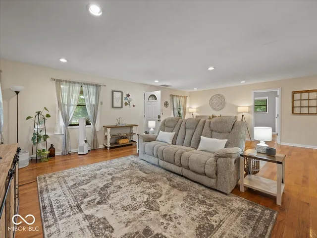 $310,000 | 6784 East County Road 100 South, Avon, IN 46123