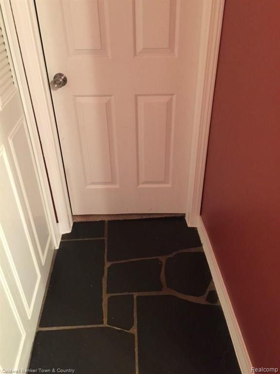 940 West Grand River Road Howell, MI 48843 - Photo 9 of 28
