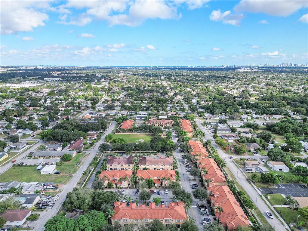 5825 Siena Lane Hollywood, FL 33021 - Photo 25 of 26 an aerial view of residential houses with outdoor space