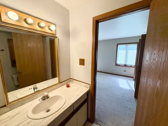 $199,000 | 17218 Ridgeland Avenue, Unit 3S, Tinley Park, IL 60477