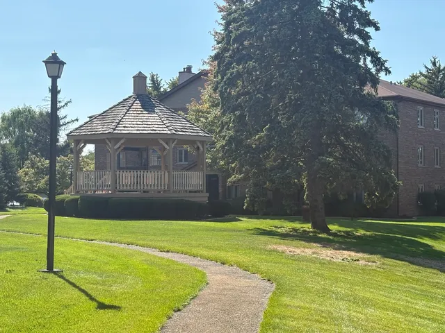 $199,000 | 17218 Ridgeland Avenue, Unit 3S, Tinley Park, IL 60477