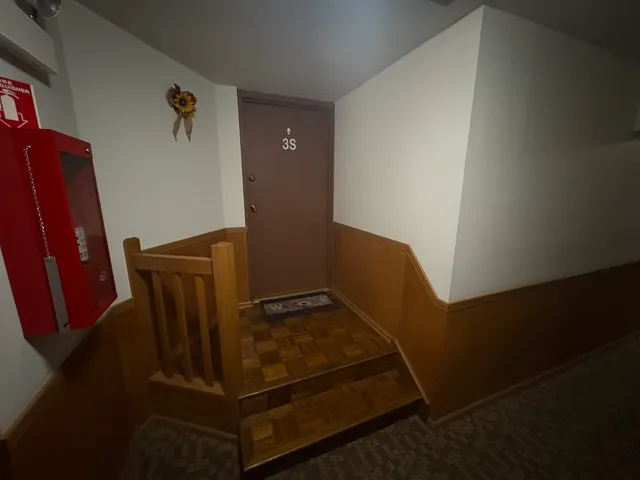 $199,000 | 17218 Ridgeland Avenue, Unit 3S, Tinley Park, IL 60477