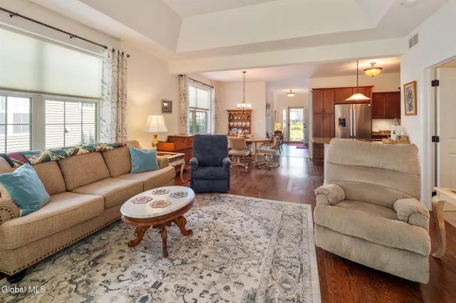 $565,000 | 76 Hollandale Way, Bethlehem, NY 12054